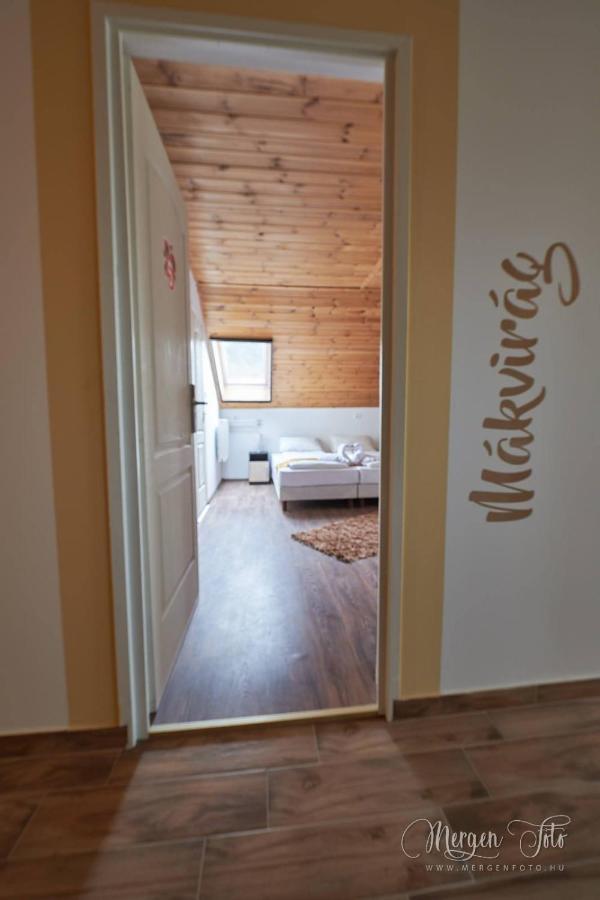 Kamaras Klastrom House Модьоровд Екстер'єр фото